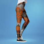 Legging Mosaico Mandala Flor Laranja Branco e Preto<br><div class="desc">Esta flor do caleidoscópio mosaico apresenta azulejos brilhantes de laranja,  branco e preto. É uma geometria vívida inspirada por fractais,  mandalas e mosaicos de vidro manchados. Obtenha este design trippy agora para seu amigo favorito que ama cores brilhantes!</div>