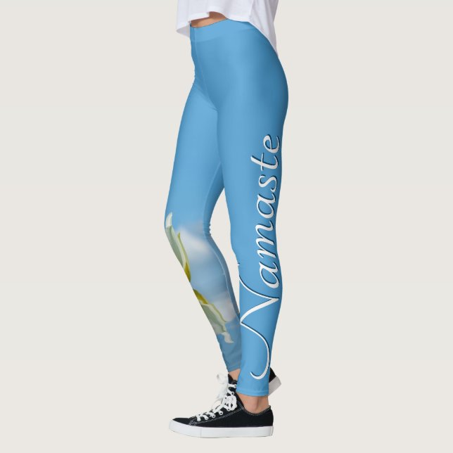 Legging Namaste Refletindo Lotus Flower Sky Blue Yoga (Esquerda)