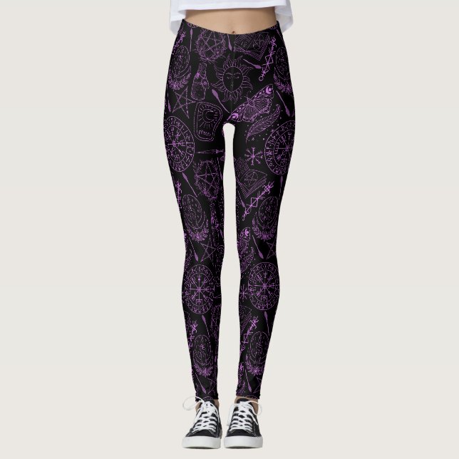 Legging padrão bruxaria 2506.Roxo. BG preto (Frente)