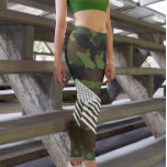 Legging Padrão de Camuflagem da Bandeira dos EUA Militar<br><div class="desc">Este design foi criado através de arte digital. Ele pode ser personalizado clicando no botão personalizar e alterando a cor,  adicionando um nome,  iniciais ou suas palavras favoritas.</div>
