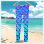 Legging Padrão de Escala de Sereia Azul<br><div class="desc">Apresentando nossas maravilhosas leggings de padrão de escala de Sereia Azul! Perfeito para quem ama as sereias, estas leggings são uma obrigação para as festas de sereia ou como uma fantasia de rico para o Halloween. Com suas matizes azuis e rosadas vibrantes e roxas e um intrincado padrão de escala...</div>