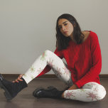 Legging Padrão de Floco de Neve Vermelho e Verde<br><div class="desc">Entre no espírito de Natal com nossas leggings de padrão de Natal, com um charmoso design de floco de neve vermelho e verde. Estas leggings combinam vibrações engraçadas, bonitinhas e engraçadas com uma simples design minimalista, fazer-as perfeitas para roupas festivas de férias. Com sua moda branca, na moda e toque...</div>