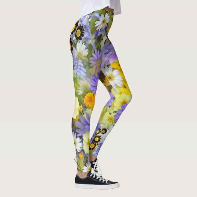 LEGGING PADRÃO DE FUNDO FLORAL MULITCOR (Direita)