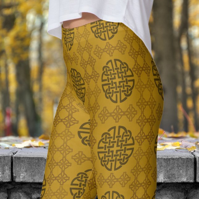 Legging Padrão de Tribo Circular na moda Dourada e Negra (Stylish Gold and Black Circular Tribal Pattern Leggings)