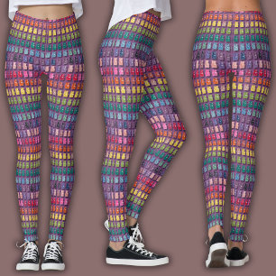 Legging Padrão Vibrante de Doces   Urso Gummy Arco-íris