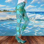 Legging Perna Geométrica do Abstrato de Turquesa da Casa d<br><div class="desc">Uma legagem design moderna,  com um Aztec,  inspirou um padrão geométrico em relevo azul,  cor azul-turquesa,  verde-hortelã. Você pode escalar,  arrastar ou girar o design,  se quiser.</div>