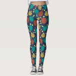 Legging Rackets e Bolas de Tênis de Padel com padrão<br><div class="desc">Esteja no tribunal ou em casa,  mostre seu amor por brincar de padel com essas leggings padronizadas. Rackets de tênis de padel e bolas em chás,  ouro,  terra cotta,  creme e amarelo são colocados contra fundo azul marinho.</div>