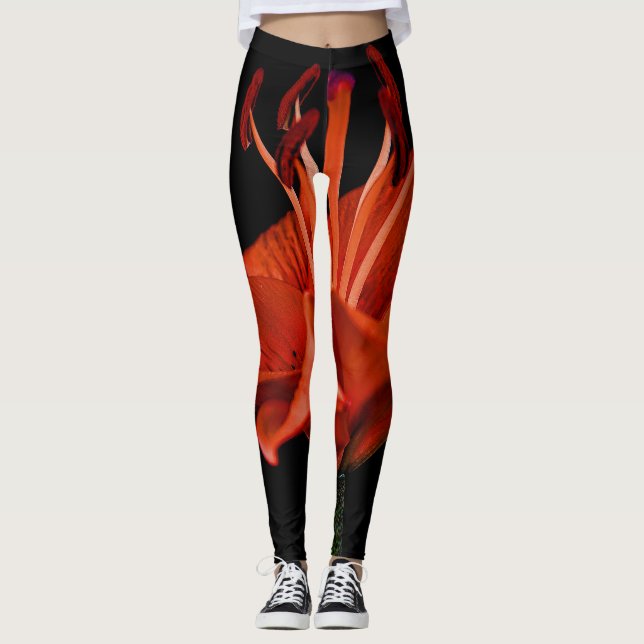 Legging Red Lily Em Preto (Frente)