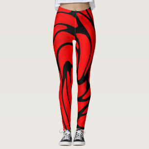 Legging Seda vermelha e caneleiras de couro pretas do