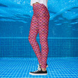 Legging Sereia Dimensiona Padrão Rosa<br><div class="desc">Padrão de escalas repetitivas em cor-de-coral, também disponível em verde e roxo. Veste só por diversão ou faz uma fantasia de sereia excelente.</div>