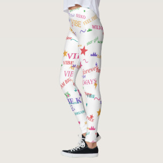 Legging Tipografia Colorida Y2K na Moda & Citações Inspira