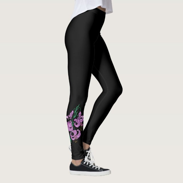 Legging Três Flores Roxas ~ Fundo Preto ~ Único ~ (Direita)