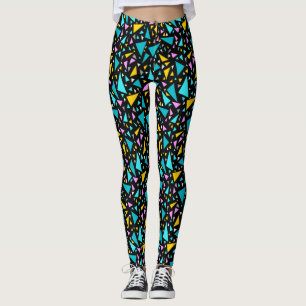 Legging Triângulos cores amarelas azuis no fundo preto a