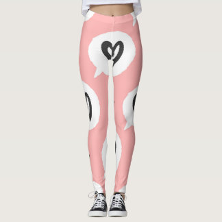 Legging Um padrão perfeito com corações.