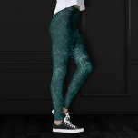 Legging Velvety Teal Damask | Verde escuro Barroco<br><div class="desc">Grunge dos anos 90, todo crescido! A pesada e dramática damasco barroco veludo e veludo, inspirada no gótico, no fundo da paleta do céu, cria uma vintagem opulenta que esmagou a textura de veludo. Da rica coleção luxuosa e sofisticada de "Moody Jewel Tones", esse novo efeito moderno de abstrato mestiço...</div>