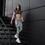 Legging Verde divertido e abstrato cor-de-rosa preto<br><div class="desc">Experimente conforto e estilo com as nossas leggings verdes e rosa modernas e fundas. Apresentando um padrão de abstrato elegante e divertido por todo o lado, estas leggings são perfeitas para mulheres ocupadas que querem parecer na moda sem esforço. Feitos com o máximo cuidado, eles fornecem um ajustado e são...</div>