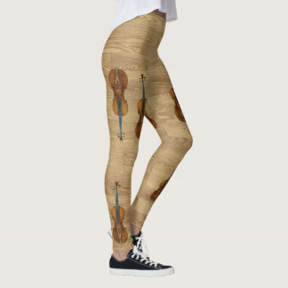 Legging Violinos de Stradivarius no olhar de madeira do