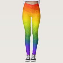 Leggings por cima com cores ricas e vibrantes.