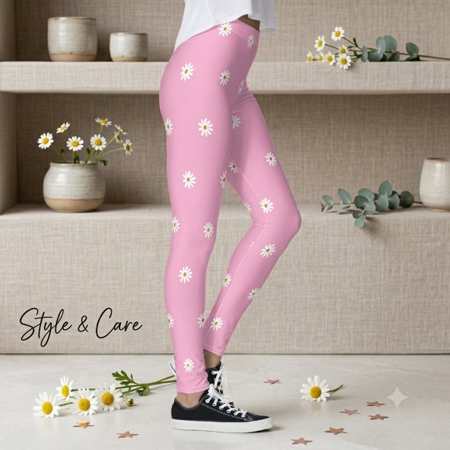 Leggings Rosa Suave com Padrão de Flor em Florada (Soft Pink Leggings with Blooming Flower Pattern)