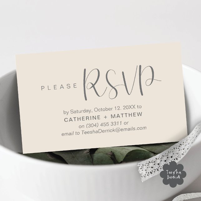 Lembrete de RSVP de Convites de casamento Modernos (Modern Wedding Celebration Invites RSVP Reminder Enclosed Card in Aesthetic Cream Grey)