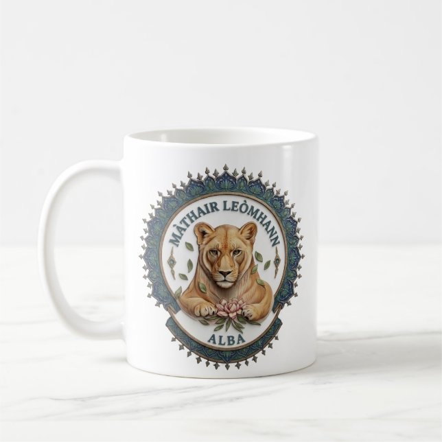 Leoa-Mãe. Caneca de Café da Escócia (Esquerda)