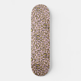 Leopardo em skate de padrão rosa