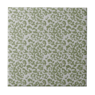 Leopardo manchado cinza oliva