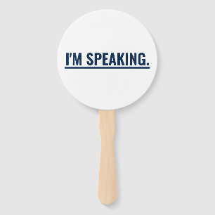 Leque Falo Kamala Harris falando com o Stick