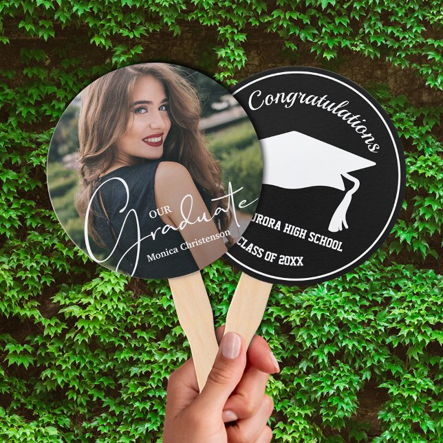 Leque Formando Boné Formando moderno preto (Keep cool on graduation day or at your party with these photo double-sided hand fans.)