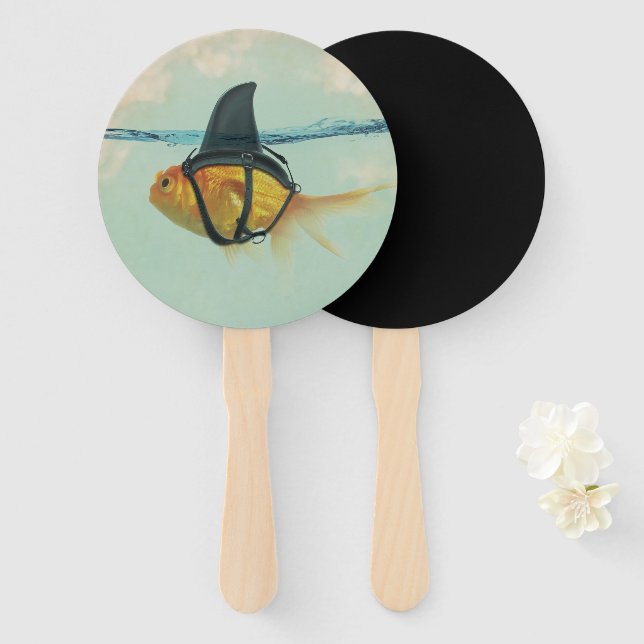 Leque Goldfish with a Shark Fin (Frente e Verso)