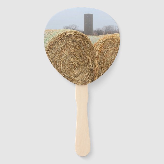 Leque Grandes Baldes redondos num Campo de Fazenda (Frente)