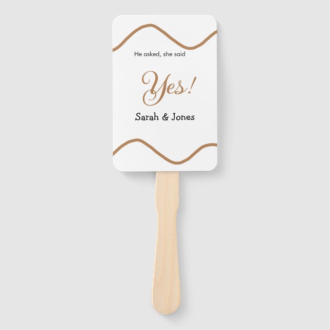 Leque He asked she said yes engagement simple minimal  (Frente)