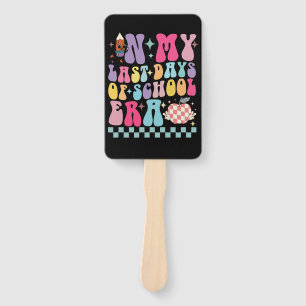 Leque Nos Meus Últimos Dias da Era Escola, Professora Mo