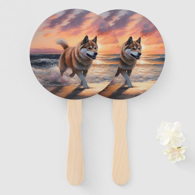 Leque Sandy Paws Akita Dog em Beach Sunset (Frente e Verso)