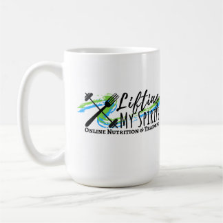 Levantando minha caneca de café dos espírito