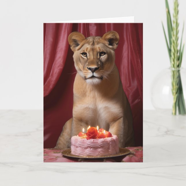Lioness com Cartão de Bolo de Aniversário (Frente)
