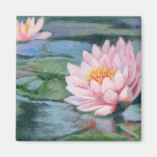 Lírios cor-de-rosa em verdes e em imã de geladei