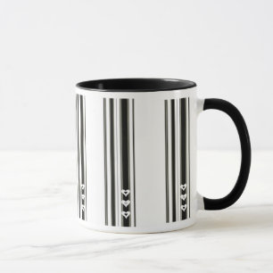 Listra a caneca preta dos corações de n