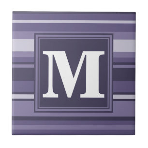 Listras do roxo da urze do monograma
