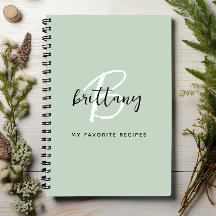 Livro de Receitas Monograma Verde Sálvia Preto e B
