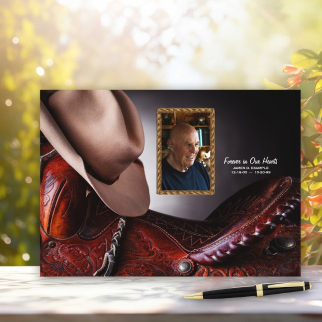 Livro de Visitas de Funeral Memorial Cowboy (Cowboy hat and saddle memorial guest book. )