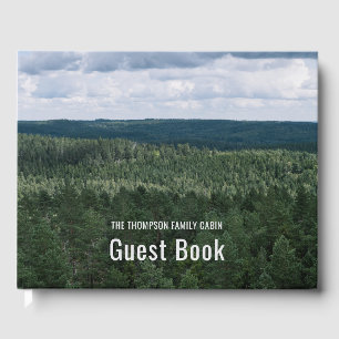 Livro De Visitas Foto de Cabana de Família em Paisagem Florestal Nó