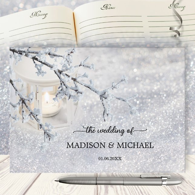 Livro De Visitas Lanterna Da Vela No Casamento De Neve Estimulante (winter wedding guest book featuring a candle lit lantern with snow covered branch in sparkling snow)