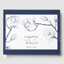 Marinho Elegante e Casamento Floral Branco