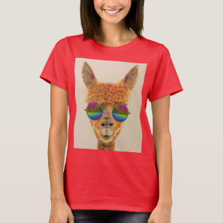 LLAMA COM CAMISETAS DE CAMADAS-T DE ESCRAÇOS DE CA