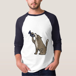 Lobo bonito do AU que joga a camisa da trombeta