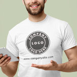 Logotipo comercial e personalização do funcionário<br><div class="desc">Adicione o logotipo da sua empresa e a identidade de marca a esta camisa e ao seu endereço ou slogan do site clicando no botão "Personalizar". Estas t-shirts com marca podem anunciar a sua empresa à medida que os funcionários as vestem e dobram como um pano corporativo. Disponível em outras...</div>