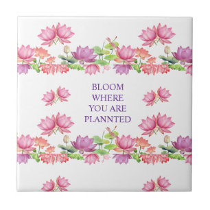 Lótus Floral em Aquarela Rosa Elegante