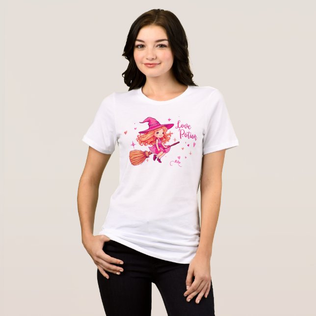 Love Potion Witch T-Shirt | Cute Pink Halloween Te (Frente Completa)