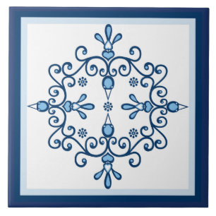 Lovebirds azuis azuis e pássaros brancos no branc